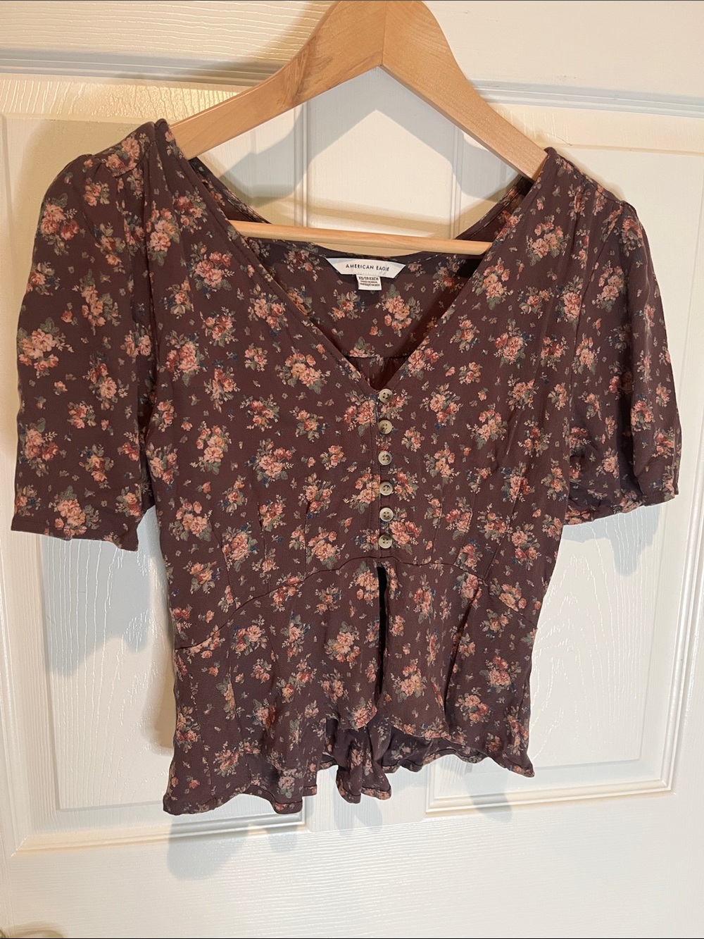 American Eagle Outfitters Brown Floral Button-Front Blouse
